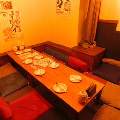 【お座敷席もあり！】肩ひじ張らせないカジュアルな空気で居心地◎