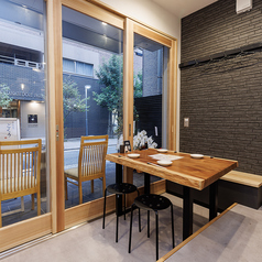 焼き鳥と餃子 ごくうの雰囲気1