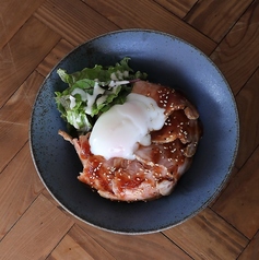 国産豚のローストポーク丼