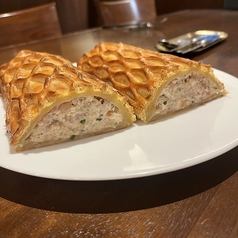 ガーリックシュリンプとチーズのパイ包み焼き