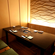 4名様用の掘りごたつ型完全個室です