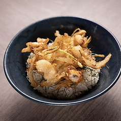 小柱と烏賊のかき揚げ丼