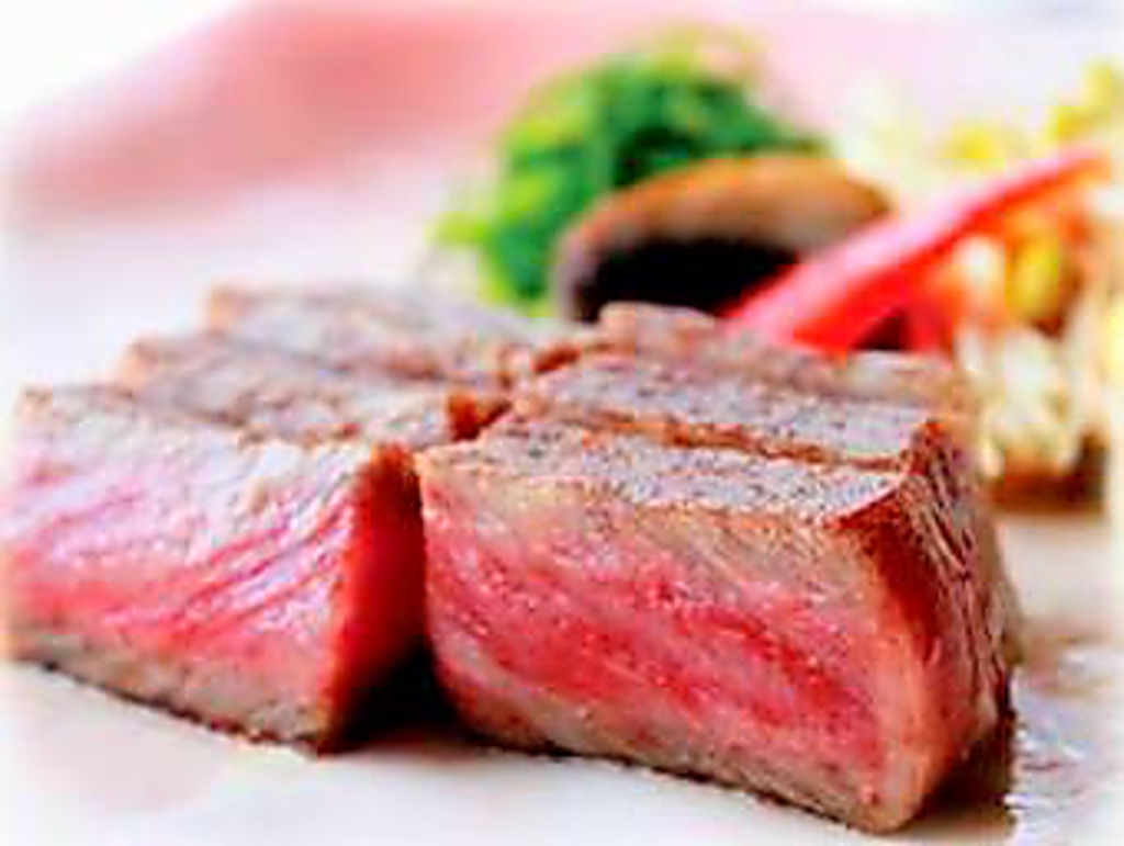 数量限定の牛ヒレステーキが1000円で食べられちゃい升♪