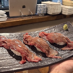 黒毛和牛の炙り肉寿司1貫