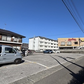 お店の西駐車場9台完備!