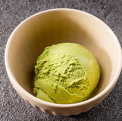 宇治抹茶アイス/鉄釜焙煎黒ごまアイス/一番摘みほうじ茶アイス/バニラアイス