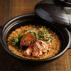 トリュフ香る合鴨とフォアグラの土鍋ご飯