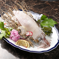 毎朝仕入れる新鮮な魚介を活かした料理の数々