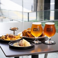 自社製クラフトビールを味わえます！