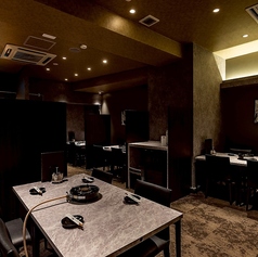 ２～４名でご利用いただける半個室のテーブル。女子会利用もオススメ◎