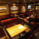 お酒やお料理だけでなく雰囲気も楽しんでいただけるお店。江戸文化を思わせる懐かしい雰囲気です。