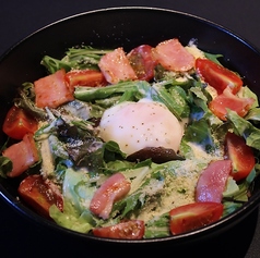 温玉シーザーサラダ