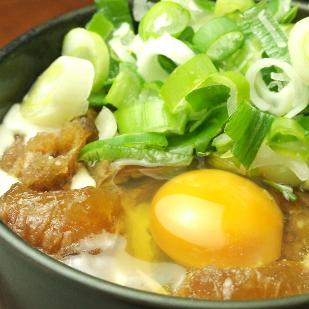 牛すじネギ　800円　　ゆっくり過ごせる120分食放はデザートとサラダもついているので女性に嬉しい♪
