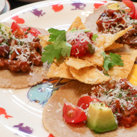 自家製トルティーヤのタコス