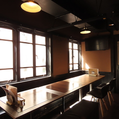 鉄板焼きとワイン F.L.a.Tの雰囲気2