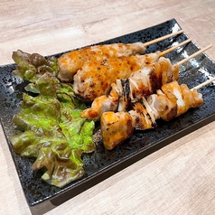 焼鳥盛合せ/せせりポン酢/カリカリソーセージ