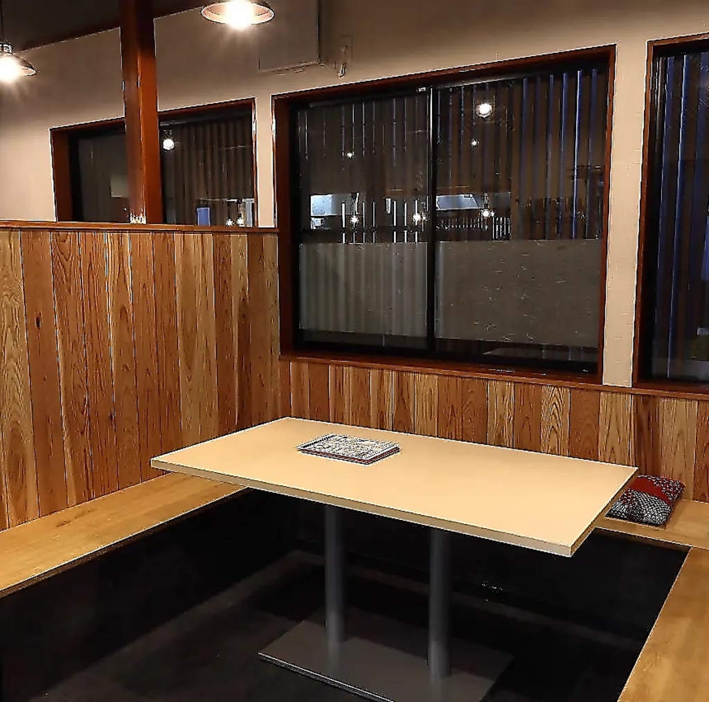 20名様から30名様貸切OK！広々としたプライベート空間で会社飲み会など、大人数での宴会が可能です◎