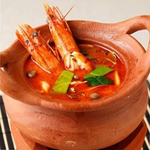 トムヤムクンは、辛味と酸味、複雑な香りが特徴的な、タイ料理を代表するスープ。当店でも人気の逸品です◎タイ出身の料理人が在籍しておりますので、本格エスニック料理を堪能していただけます♪品川/天王洲アイルでの宴会や女子会に♪