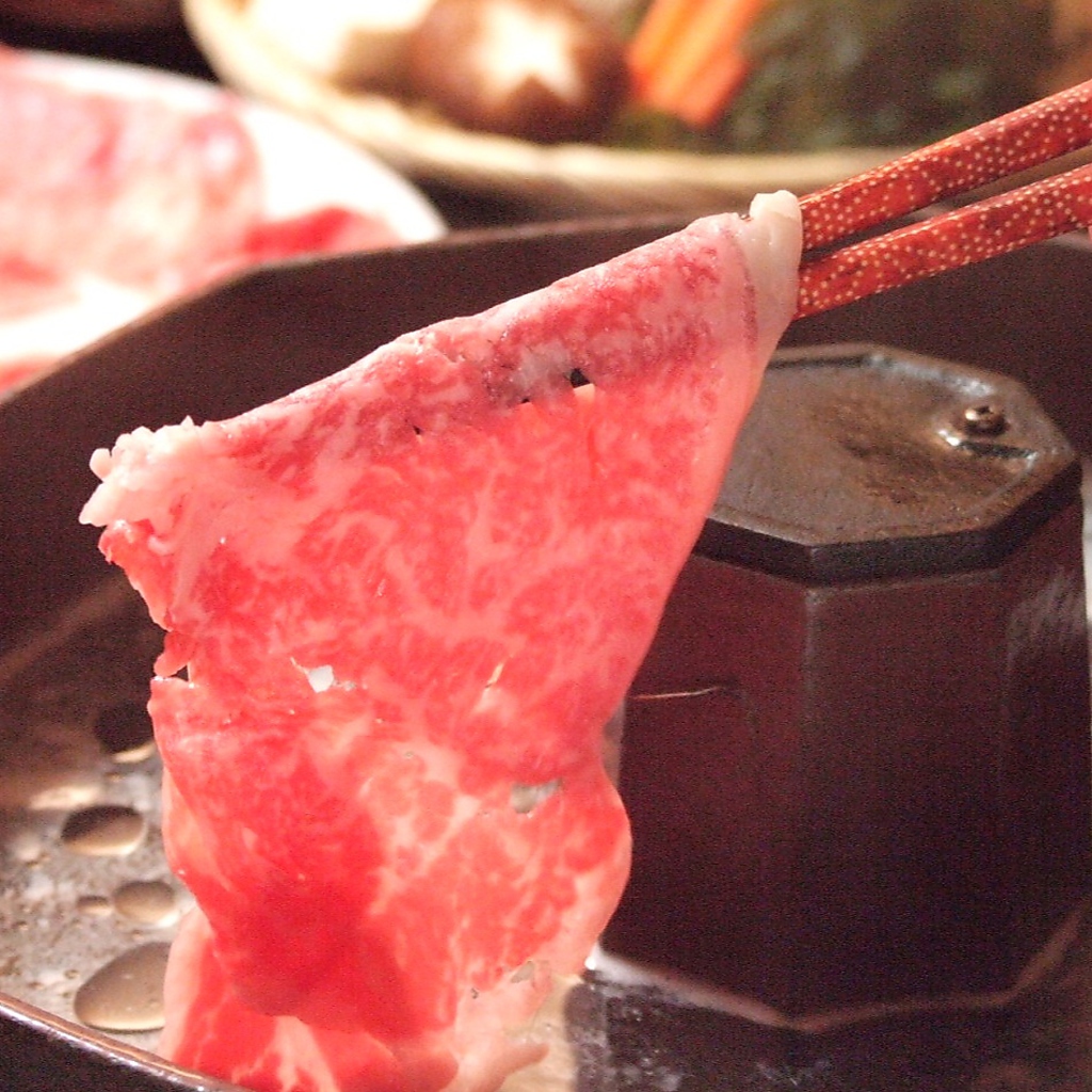 【創業50年の老舗しゃぶしゃぶ】上質な国産牛を、創業から味の変わらない自慢のごまだれでどうぞ…