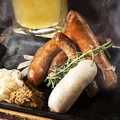 料理メニュー写真&nbsp;大ぶり生ソーセージ3種盛り合わせ