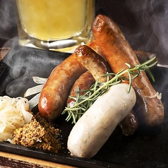 大ぶり生ソーセージ3種盛り合わせ