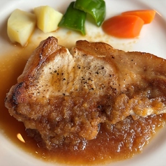 今週のBBランチ　ポークソテー・ジンジャーソース