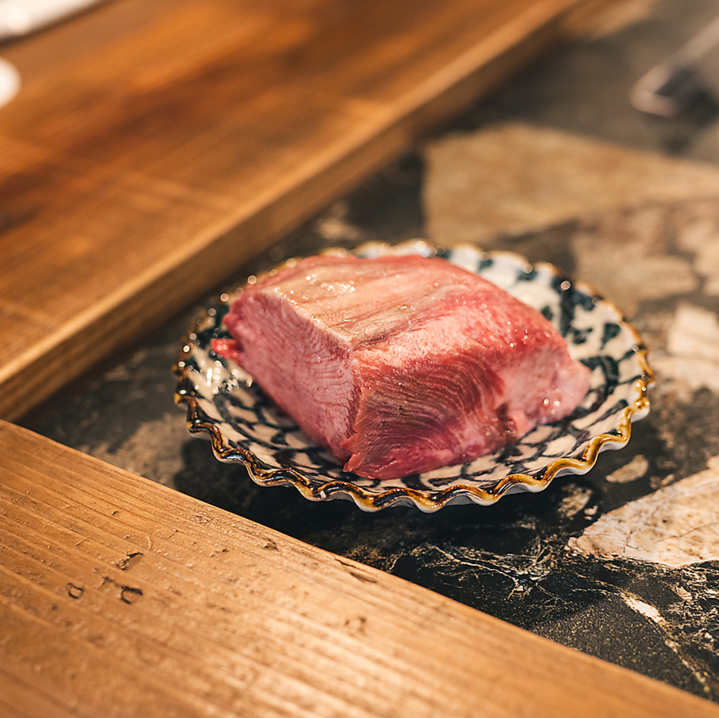 【夕方17時から朝5時まで】絶品お肉をご用意しております！駅から1分◆喫煙可能