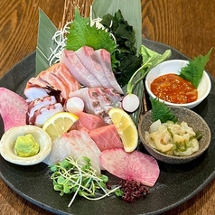 魚均自慢の本日の鮮魚7種盛り(3貫盛り)