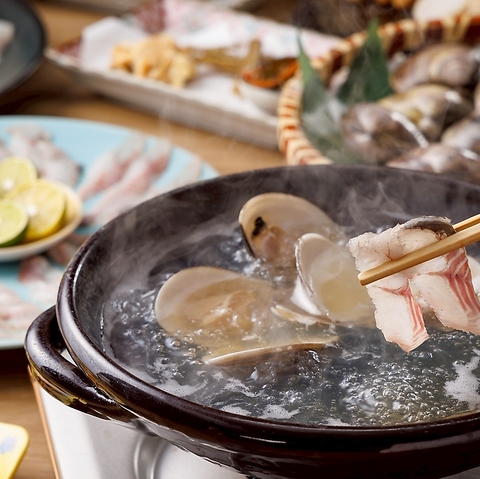 職人が炭火で丁寧に焼き上げる…肉厚のうなぎを心ゆくまでご堪能ください。