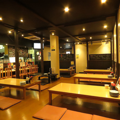 大人数でのご宴会なら「焼鳥ぼんくら」へ!店内貸切は最大60名様まで対応可能。会社のご宴会や同窓会、地域のお集まりなど、様々なシーンでご利用いただけます。
