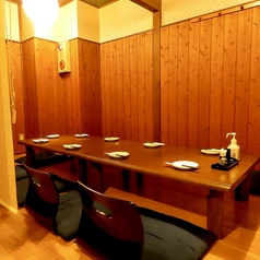 座敷席。席の結合可能です。