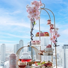 【パリの昼下がり。苺と桜のロイヤルアフタヌーンティー】地上120mの絶景で優雅に過ごす♪数量限定