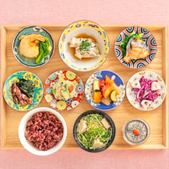 KENROKU×タニタカフェ ウエルネス朝食 ～７種の豆皿御膳～※1日20食限定・完全予約制