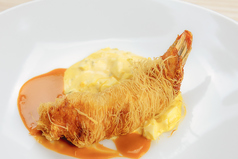 カダイフを巻いたBistroエビフライの写真