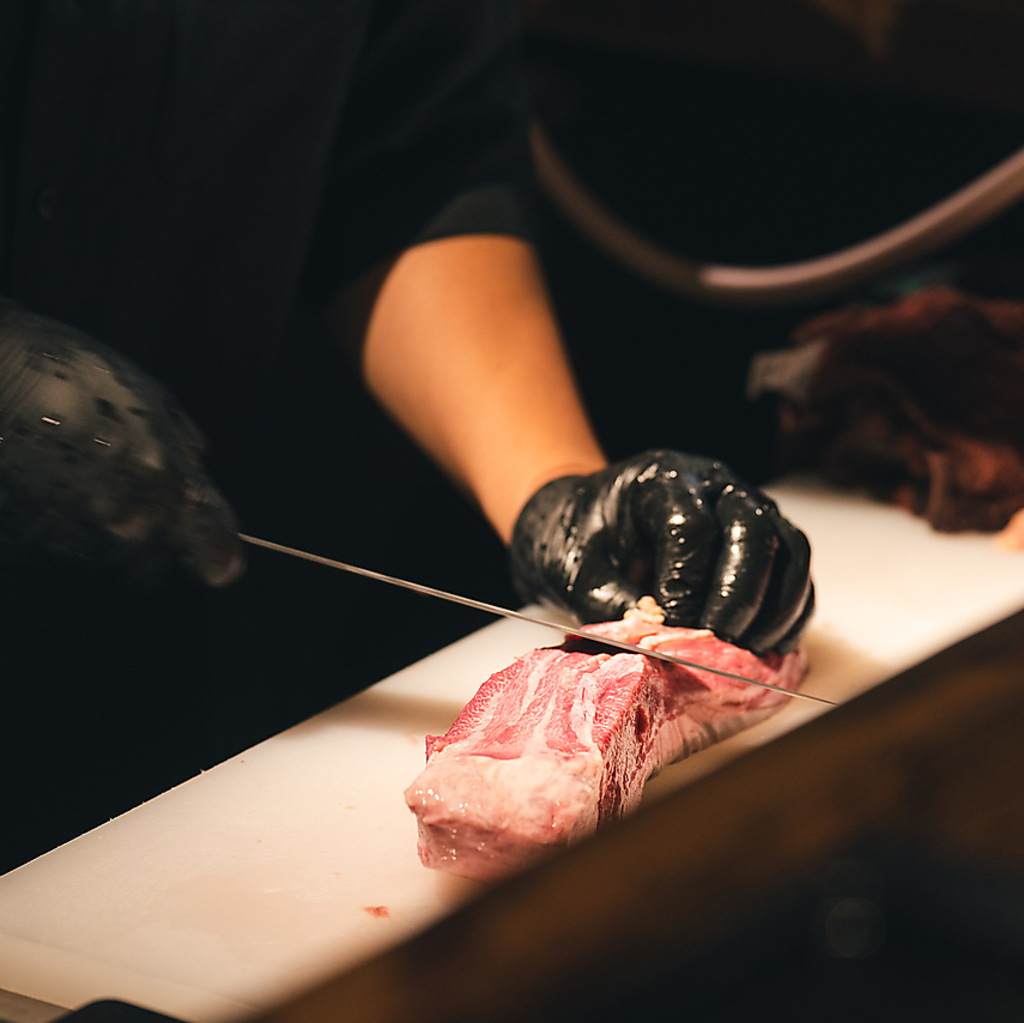 【夕方17時から朝5時まで】絶品お肉をご用意しております！駅から1分◆喫煙可能