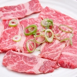 ホルモンのほか、定番のカルビやハラミも人気♪