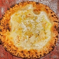 料理メニュー写真 《チーズ系》4種チーズとハチミツのクワトロフォルマッジョ