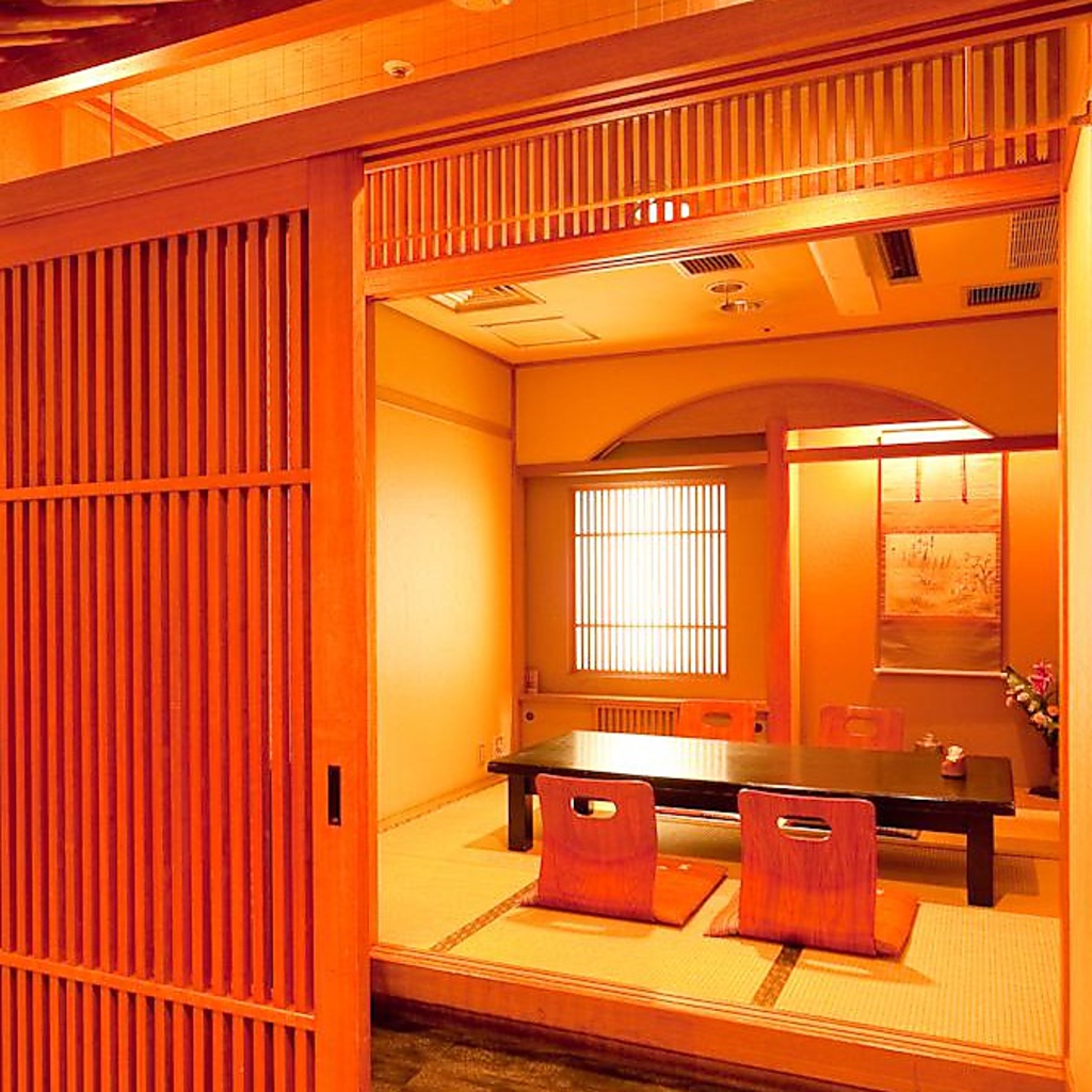 プライベート空間が大人気の個室。2名様からご利用ください。