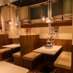 広々とした空間は大人数でのご利用にもオススメです◎ご友人との飲み会や会社宴会、ご家族でのお食事はもちろん、打ち上げや町内会、謝恩会、同窓会にいかがですか？各種宴会は当店にお任せください！