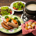 料理メニュー写真&nbsp;【チーズフォンデュセット】チーズフォンデュとソーセージのセット《摩耶》