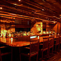  お一人様も大歓迎◎常連様が愛する特設バーカウンター