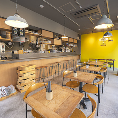 SIK eatery シックイータリー グラングリーン大阪店の雰囲気1