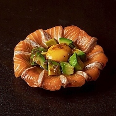 サーモンアボカド