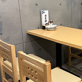 店内は全席で喫煙可能です。電子たばこ、加熱式たばこのみご利用いただけますので、喫煙者の方も周りを気にせずゆっくりとお食事をお楽しみください。