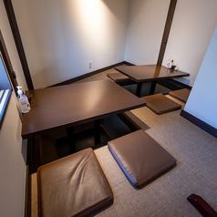 2階の掘りごたつ。2名様から8名様でお使い頂けます。落ち着いた雰囲気でお料理とお酒をご堪能できます！最大8名様までご案内できます☆高田馬場/宴会/飲み放題/歓送迎会/デート/ランチ