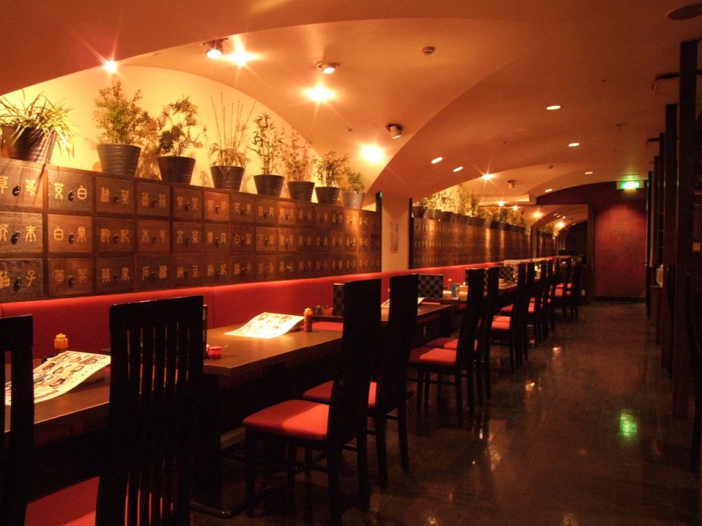 奥行きのある店内は貸し切りもOK！！ご相談ください♪