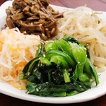 ナムルも自家製♪こだわりの逸品♪