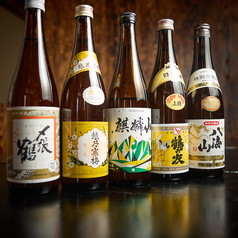 【女将の地元でもある新潟の地酒を豊富に備えています】