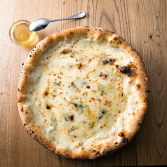 クアトロ フォルマッジ［ハチミツ付］