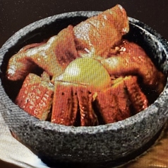 国産ウナギとA5黒毛和牛の石焼ビビンバ